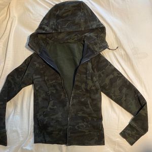 Camo LuLulemon zip up